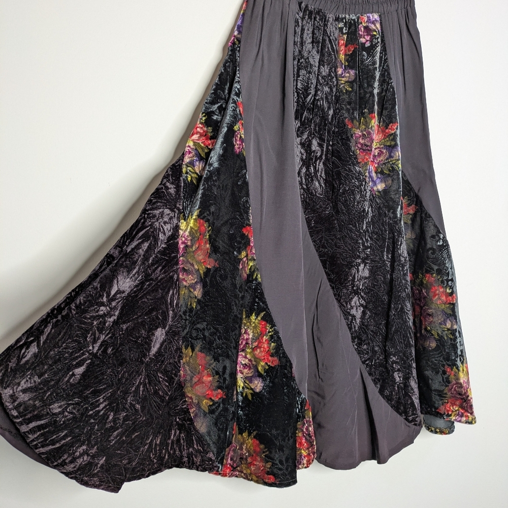 Vintage Essay Black Red Floral Velvet Panel Midi Skirt 24in - Picture 6 of 9